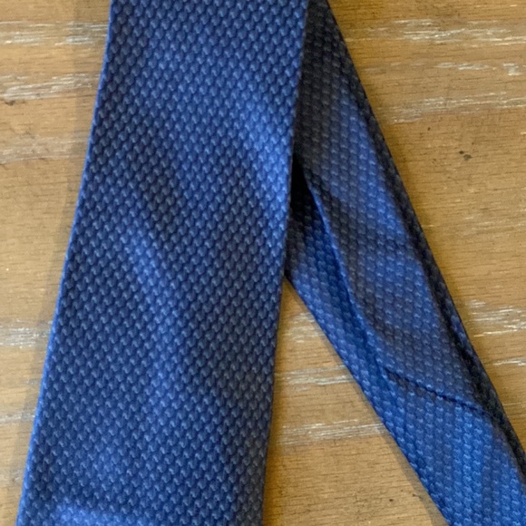 Van Heusen Navy Blue Tie - Picture 5 of 6